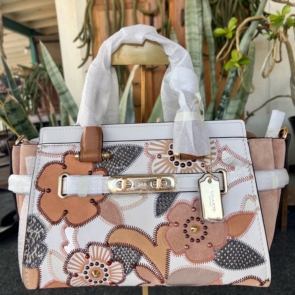 💕💕HOST PICK💕💕 Coach SWAGGER Satchel PATCHWORK TEA ROSE - Picture 2 of 16